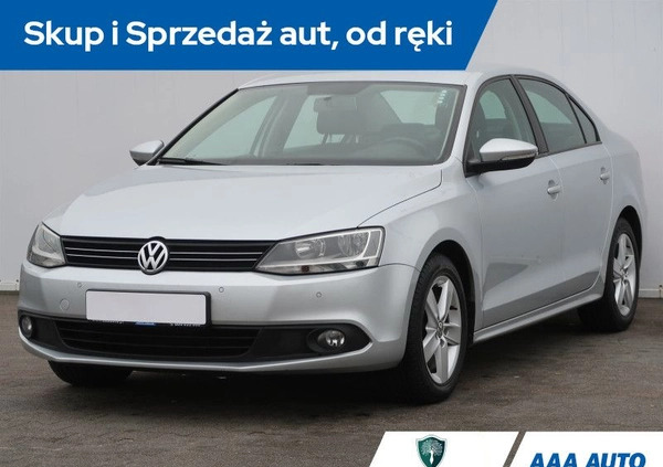 Volkswagen Jetta cena 36500 przebieg: 125947, rok produkcji 2012 z Biały Bór małe 121